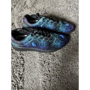 NWOT Yes We Vibe Women's Ying And Yang Sneakers Size 8.5